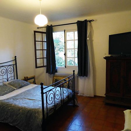 Chambre Dans Propriete La Croix Du Sud Le Pradet Luaran gambar