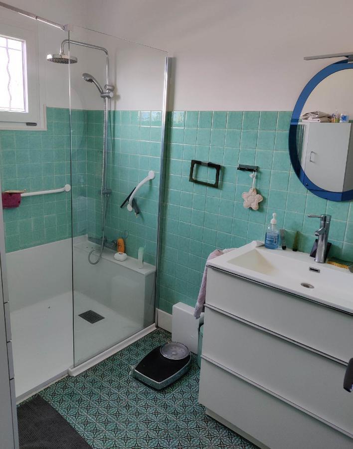 Chambre Dans Propriete La Croix Du Sud Le Pradet Luaran gambar
